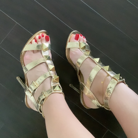 Michael Kors Gold Studded Heels - Picture 1 of 11